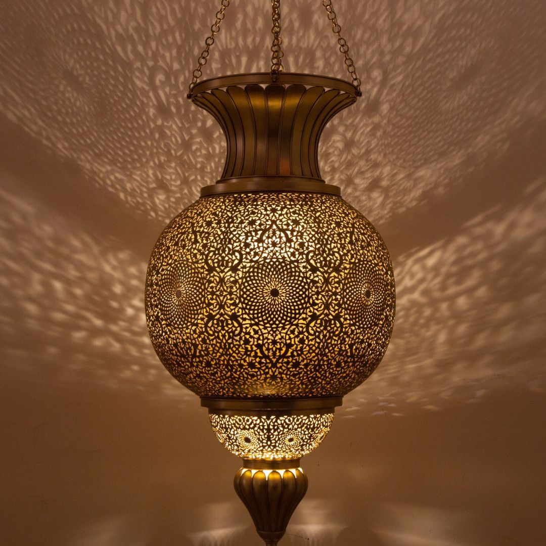 Nora : Fluted Brass Urn Pendant with Scalloped Crown
