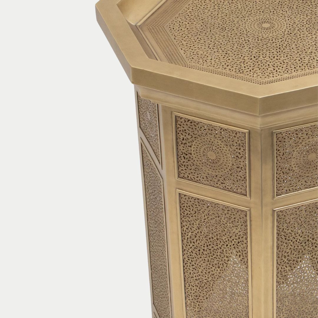 طاولة جانبية مغربية مصنوعة يدويًا من عرق اللؤلؤ: زمان