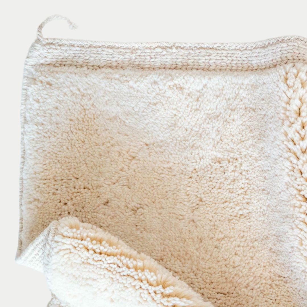 Handmade Moroccan Berber beni mrirt Carpet : Ziraya