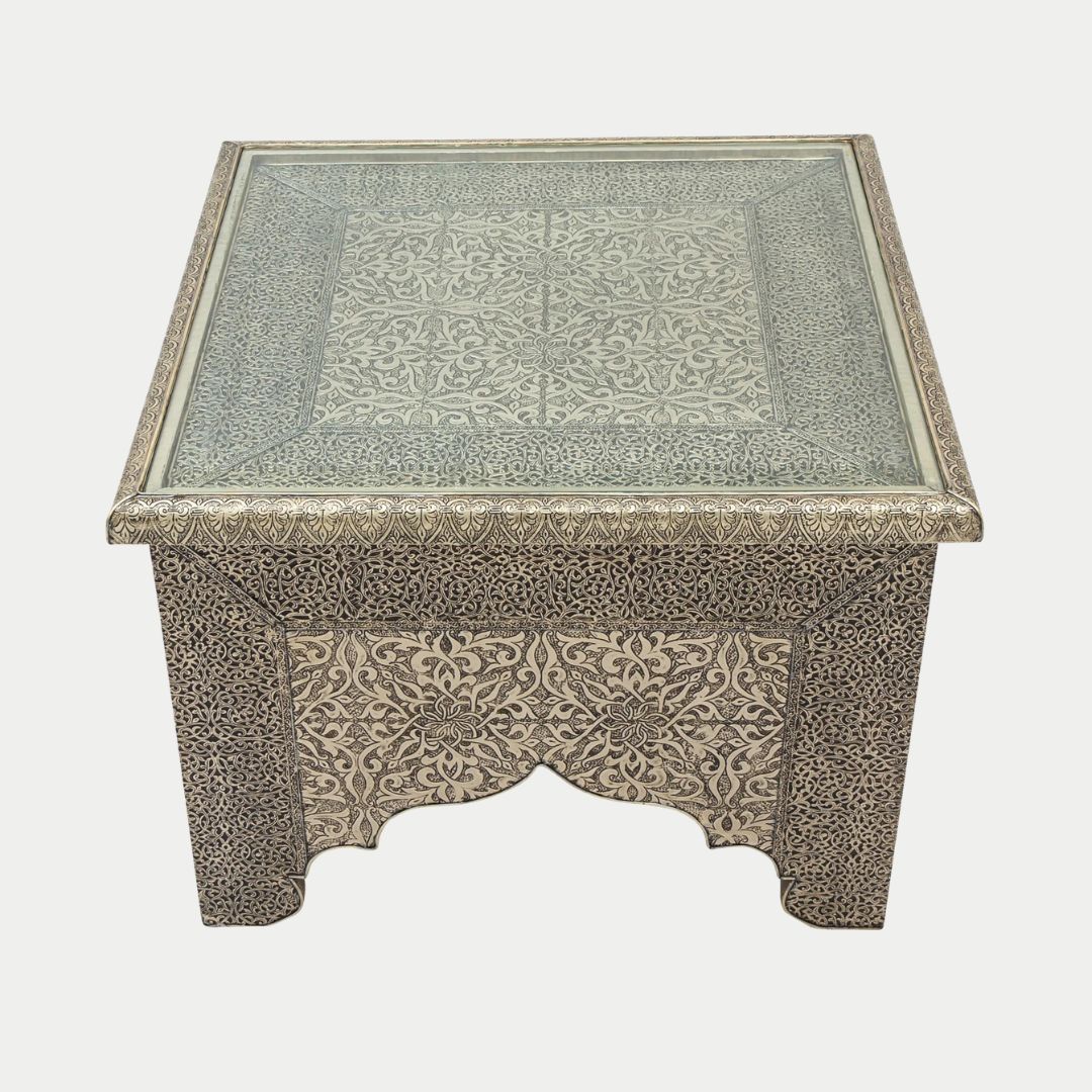 طاولة جانبية مغربية مصنوعة يدويًا من عرق اللؤلؤ: زمان