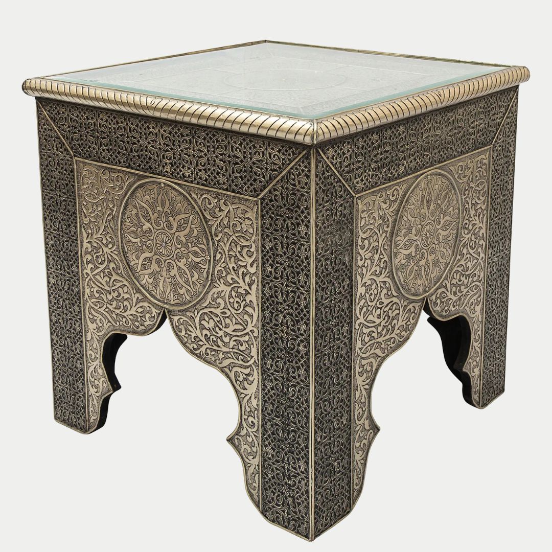 طاولة جانبية مغربية مصنوعة يدويًا من عرق اللؤلؤ: زمان