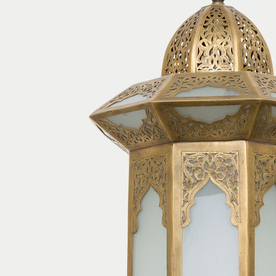 Rahaf : Artisanal Moroccan Brass & Frosted Glass Lantern