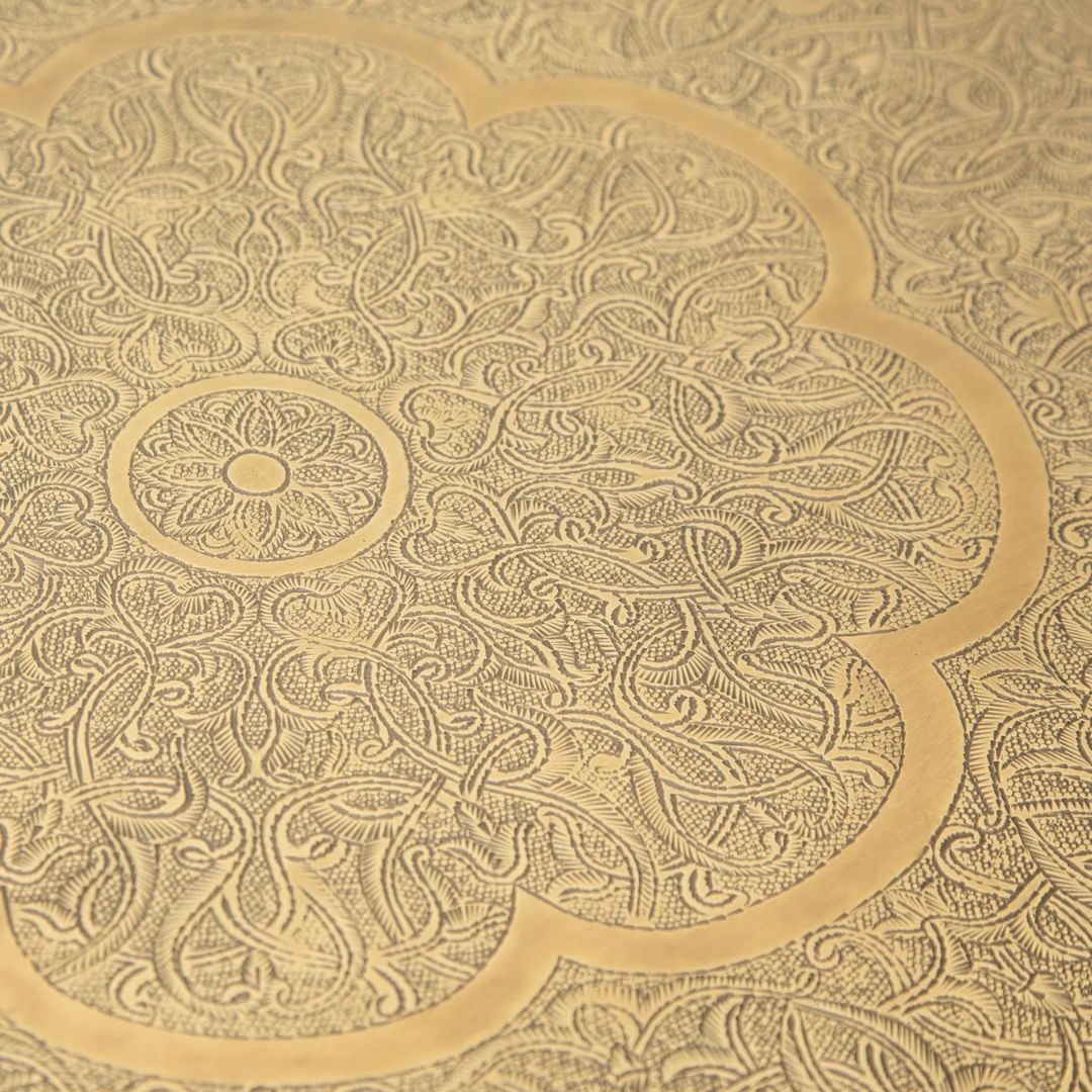 طاولة جانبية مغربية مصنوعة يدويًا من عرق اللؤلؤ: زمان