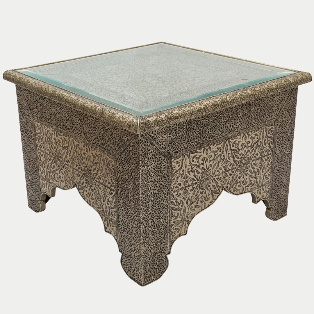 طاولة جانبية مغربية مصنوعة يدويًا من عرق اللؤلؤ: زمان