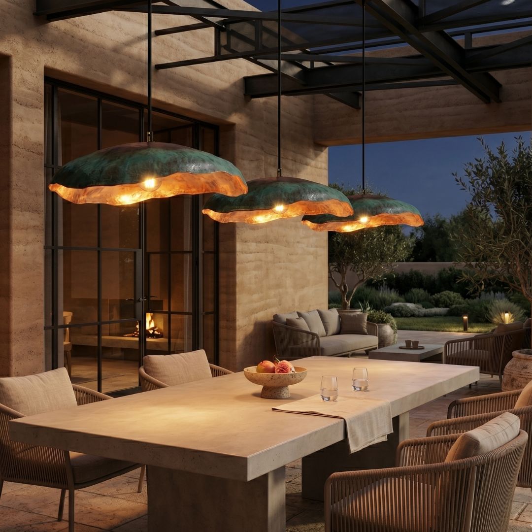 Patina Copper Pendant – Sculptural Wavy-Edge Hanging Light